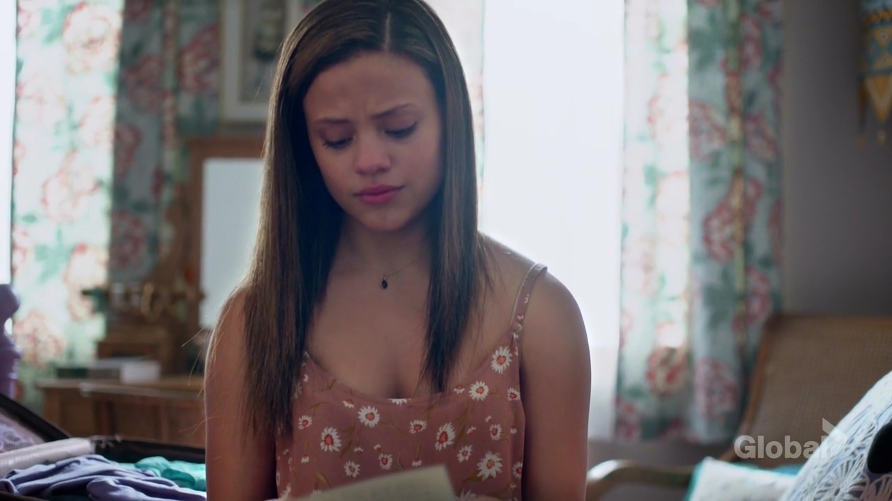 Charmed-Online-dot-nl_ShadesOfBlue3x10-2245.jpg