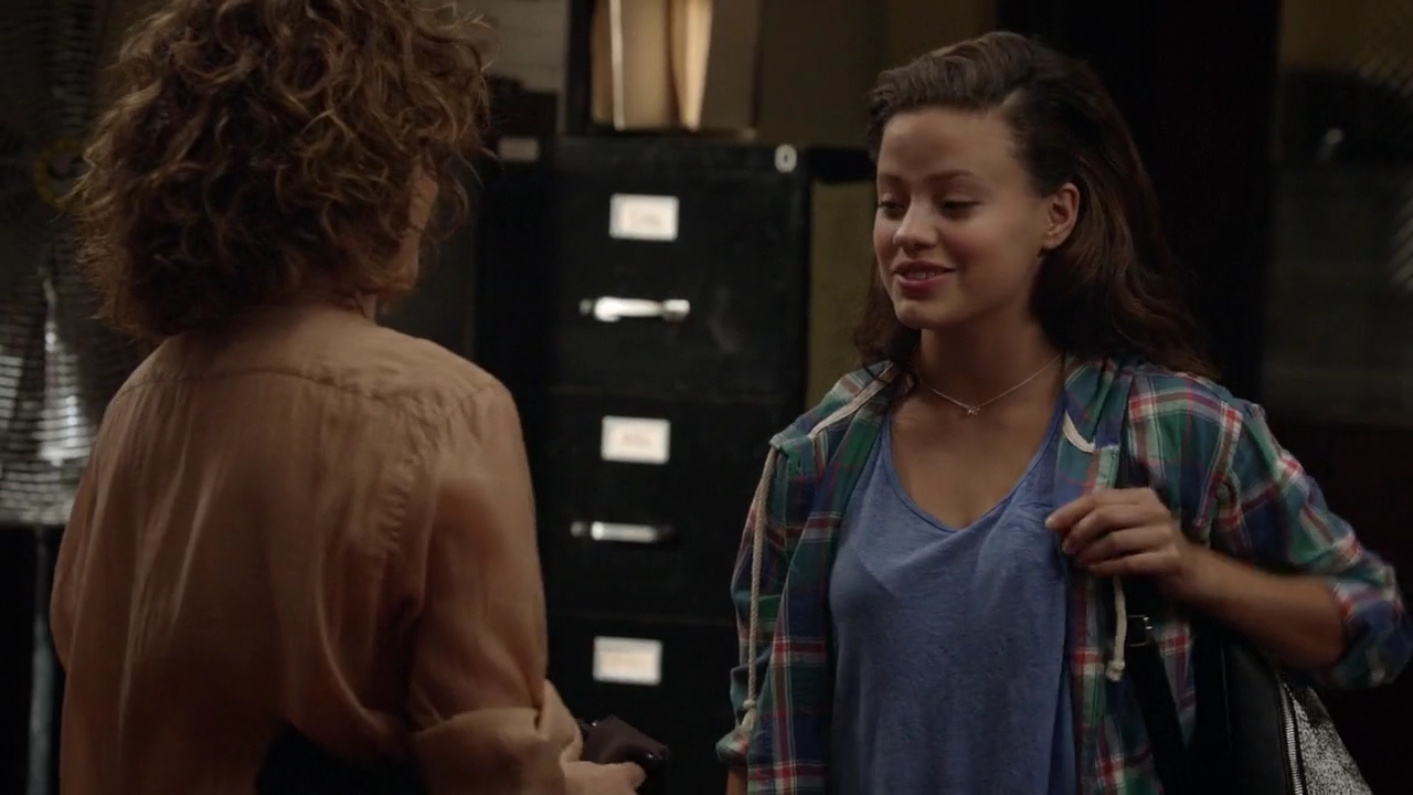 Charmed-Online-dot-nl_ShadesOfBlue1x02-1182.jpg