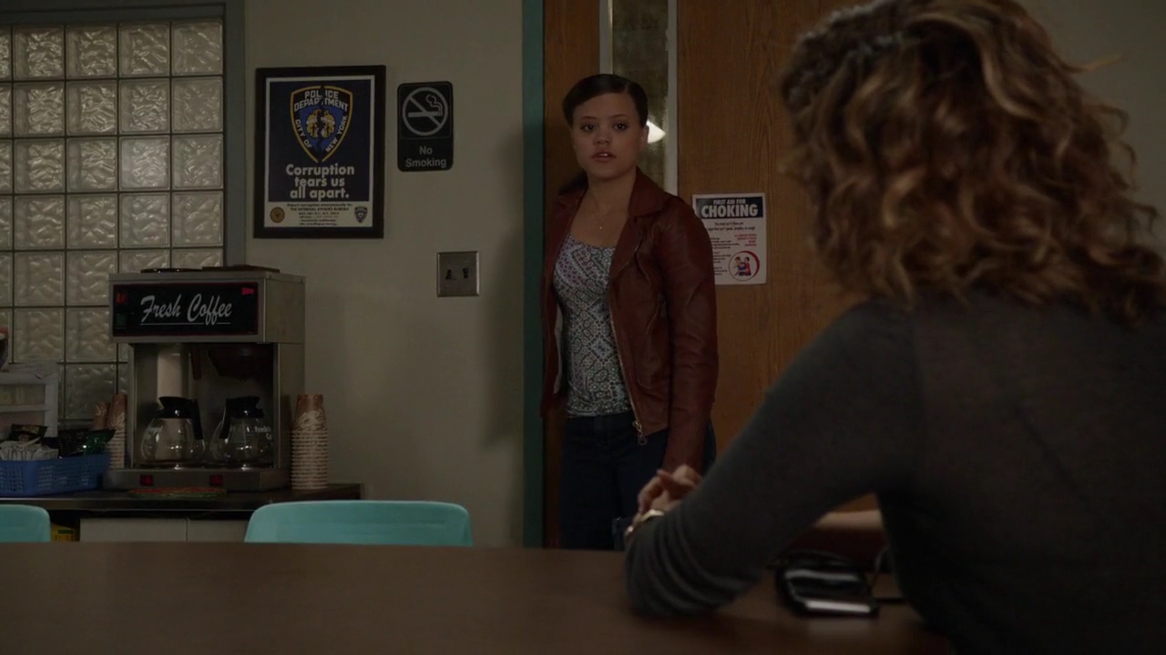 Charmed-Online-dot-nl_ShadesOfBlue1x08-1623.jpg