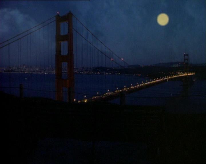 Charmed-Online_dot_net-1x01SomethingWiccaThisWayComes0001.jpg Charmed-Online_dot_net-1x01SomethingWiccaThisWayComes0001.jpg