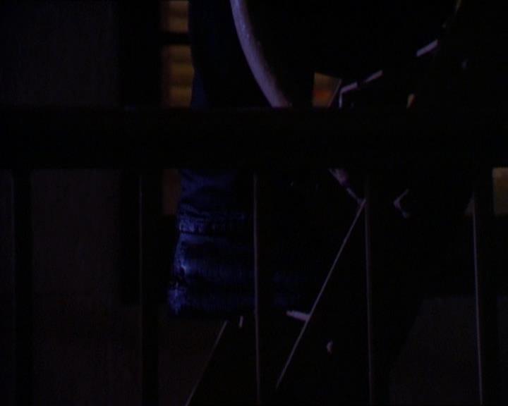 Charmed-Online_dot_net-1x01SomethingWiccaThisWayComes0040.jpg Charmed-Online_dot_net-1x01SomethingWiccaThisWayComes0040.jpg