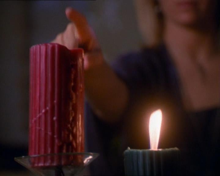 Charmed-Online_dot_net-1x01SomethingWiccaThisWayComes0051.jpg Charmed-Online_dot_net-1x01SomethingWiccaThisWayComes0051.jpg