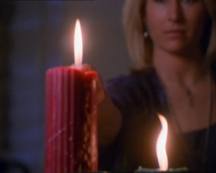 Charmed-Online_dot_net-1x01SomethingWiccaThisWayComes0052.jpg
