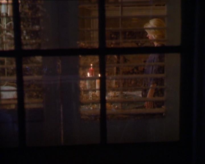 Charmed-Online_dot_net-1x01SomethingWiccaThisWayComes0061.jpg Charmed-Online_dot_net-1x01SomethingWiccaThisWayComes0061.jpg