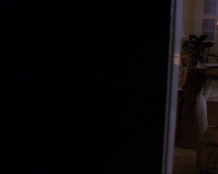 Charmed-Online_dot_net-1x01SomethingWiccaThisWayComes0072.jpg Charmed-Online_dot_net-1x01SomethingWiccaThisWayComes0072.jpg