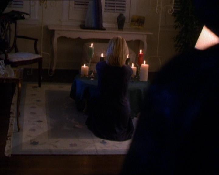 Charmed-Online_dot_net-1x01SomethingWiccaThisWayComes0081.jpg