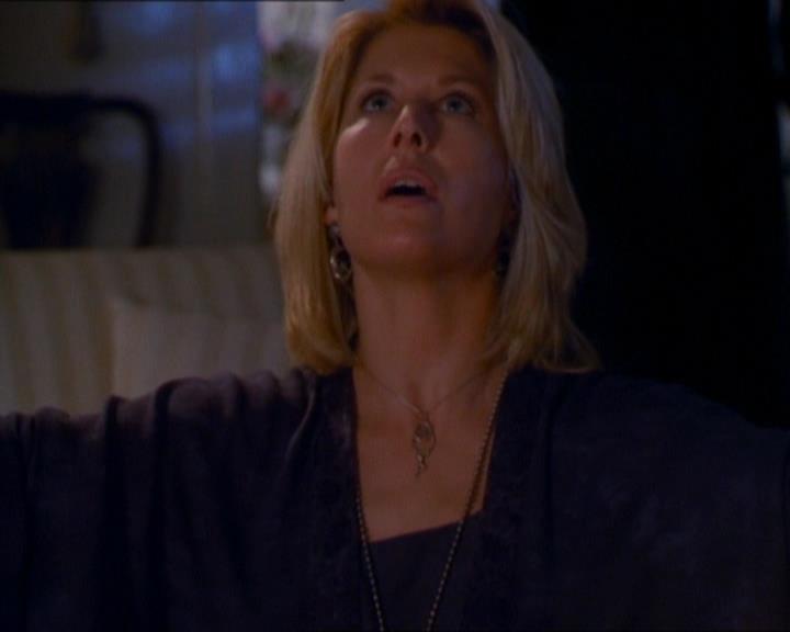 Charmed-Online_dot_net-1x01SomethingWiccaThisWayComes0086.jpg Charmed-Online_dot_net-1x01SomethingWiccaThisWayComes0086.jpg