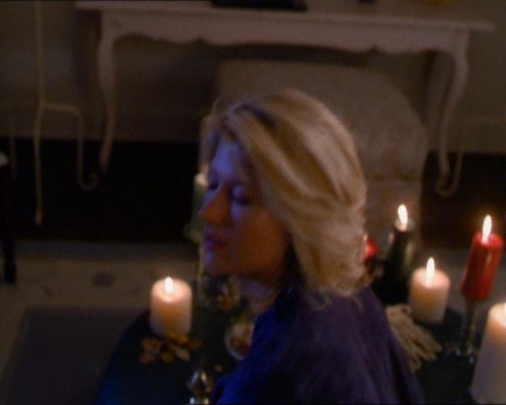 Charmed-Online_dot_net-1x01SomethingWiccaThisWayComes0095.jpg Charmed-Online_dot_net-1x01SomethingWiccaThisWayComes0095.jpg