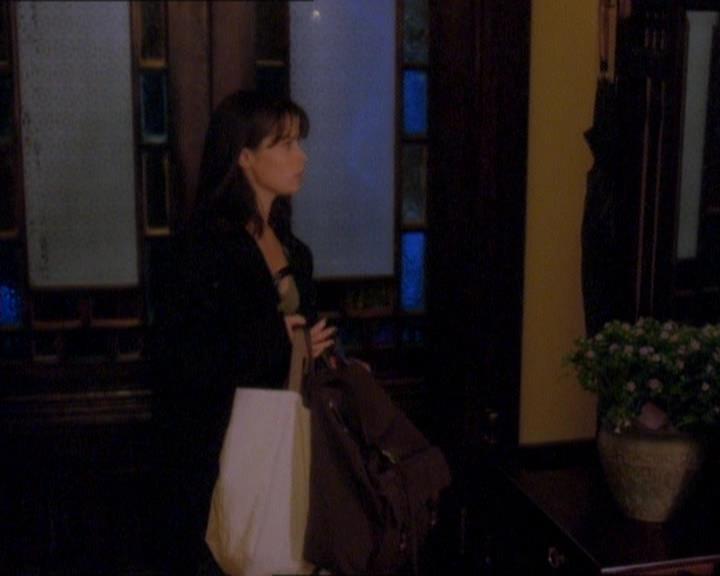 Charmed-Online_dot_net-1x01SomethingWiccaThisWayComes0121.jpg