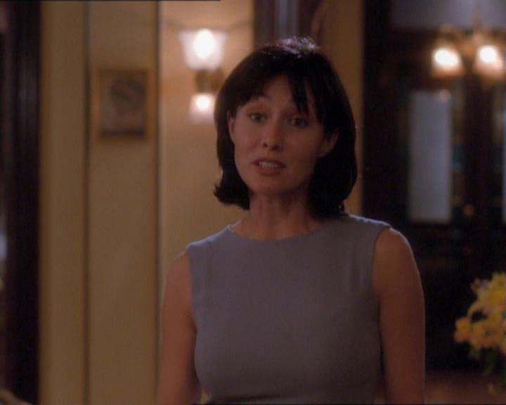 Charmed-Online_dot_net-1x01SomethingWiccaThisWayComes0193.jpg Charmed-Online_dot_net-1x01SomethingWiccaThisWayComes0193.jpg