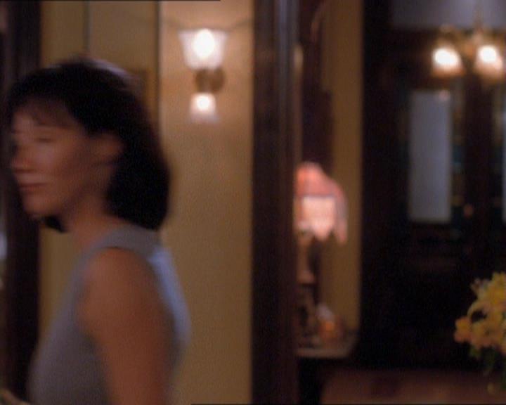 Charmed-Online_dot_net-1x01SomethingWiccaThisWayComes0194.jpg Charmed-Online_dot_net-1x01SomethingWiccaThisWayComes0194.jpg
