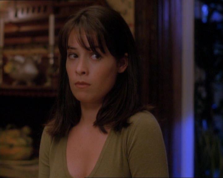 Charmed-Online_dot_net-1x01SomethingWiccaThisWayComes0195.jpg Charmed-Online_dot_net-1x01SomethingWiccaThisWayComes0195.jpg