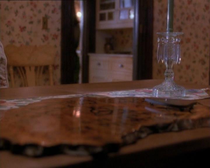 Charmed-Online_dot_net-1x01SomethingWiccaThisWayComes0201.jpg Charmed-Online_dot_net-1x01SomethingWiccaThisWayComes0201.jpg