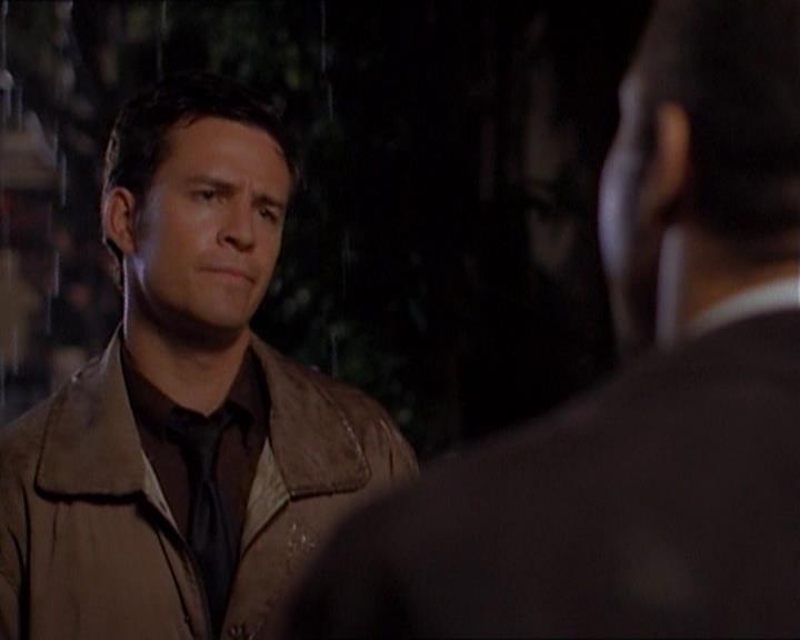 Charmed-Online_dot_net-1x01SomethingWiccaThisWayComes0302.jpg
