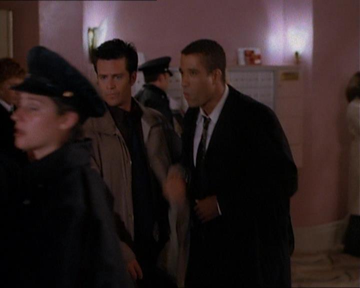 Charmed-Online_dot_net-1x01SomethingWiccaThisWayComes0307.jpg Charmed-Online_dot_net-1x01SomethingWiccaThisWayComes0307.jpg