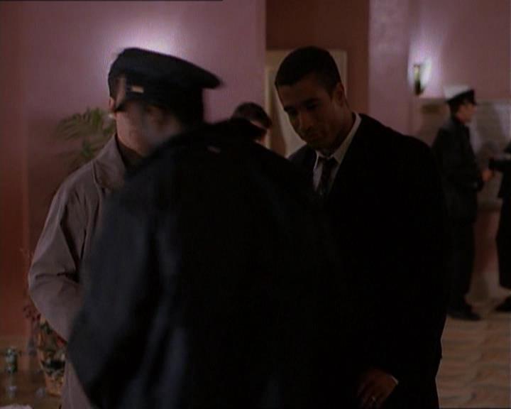 Charmed-Online_dot_net-1x01SomethingWiccaThisWayComes0314.jpg Charmed-Online_dot_net-1x01SomethingWiccaThisWayComes0314.jpg