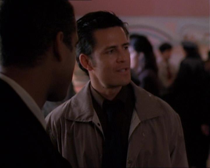 Charmed-Online_dot_net-1x01SomethingWiccaThisWayComes0330.jpg Charmed-Online_dot_net-1x01SomethingWiccaThisWayComes0330.jpg