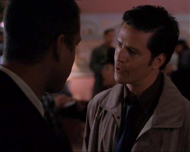 Charmed-Online_dot_net-1x01SomethingWiccaThisWayComes0331.jpg Charmed-Online_dot_net-1x01SomethingWiccaThisWayComes0331.jpg