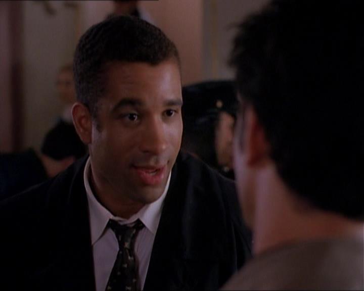 Charmed-Online_dot_net-1x01SomethingWiccaThisWayComes0333.jpg Charmed-Online_dot_net-1x01SomethingWiccaThisWayComes0333.jpg