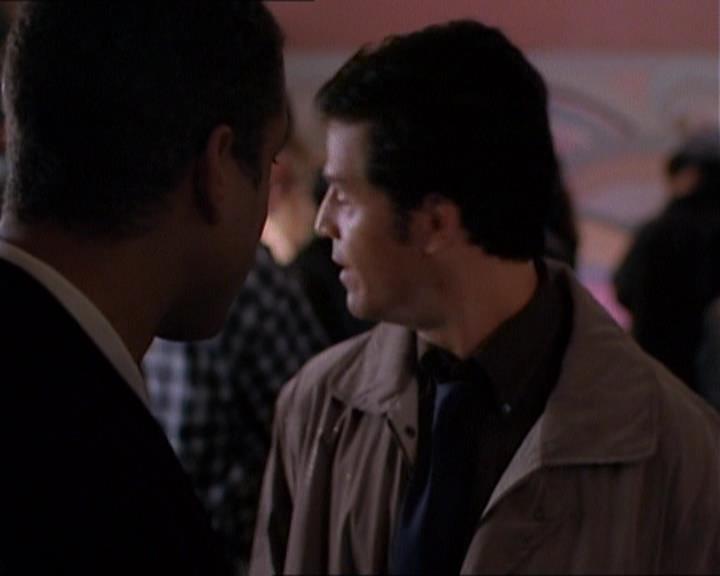 Charmed-Online_dot_net-1x01SomethingWiccaThisWayComes0338.jpg Charmed-Online_dot_net-1x01SomethingWiccaThisWayComes0338.jpg