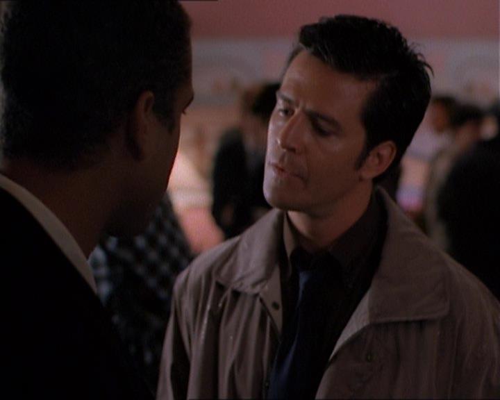 Charmed-Online_dot_net-1x01SomethingWiccaThisWayComes0342.jpg Charmed-Online_dot_net-1x01SomethingWiccaThisWayComes0342.jpg