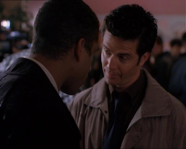 Charmed-Online_dot_net-1x01SomethingWiccaThisWayComes0350.jpg Charmed-Online_dot_net-1x01SomethingWiccaThisWayComes0350.jpg