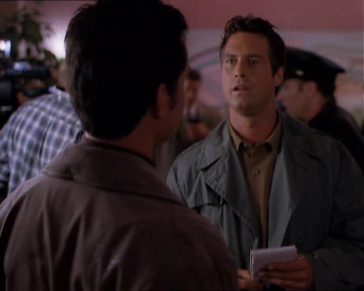 Charmed-Online_dot_net-1x01SomethingWiccaThisWayComes0365.jpg Charmed-Online_dot_net-1x01SomethingWiccaThisWayComes0365.jpg