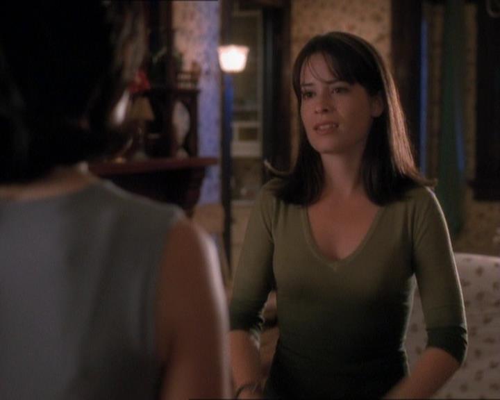 Charmed-Online_dot_net-1x01SomethingWiccaThisWayComes0436.jpg Charmed-Online_dot_net-1x01SomethingWiccaThisWayComes0436.jpg