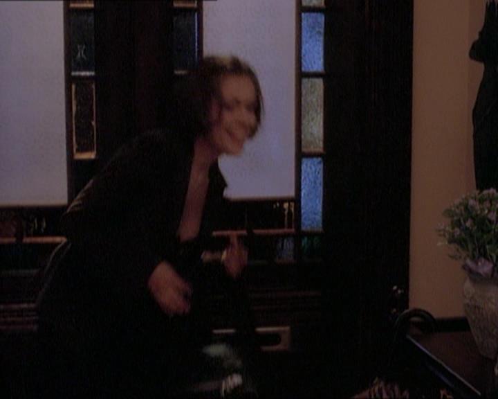 Charmed-Online_dot_net-1x01SomethingWiccaThisWayComes0447.jpg Charmed-Online_dot_net-1x01SomethingWiccaThisWayComes0447.jpg