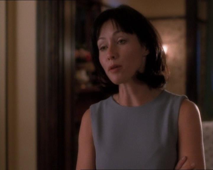 Charmed-Online_dot_net-1x01SomethingWiccaThisWayComes0463.jpg