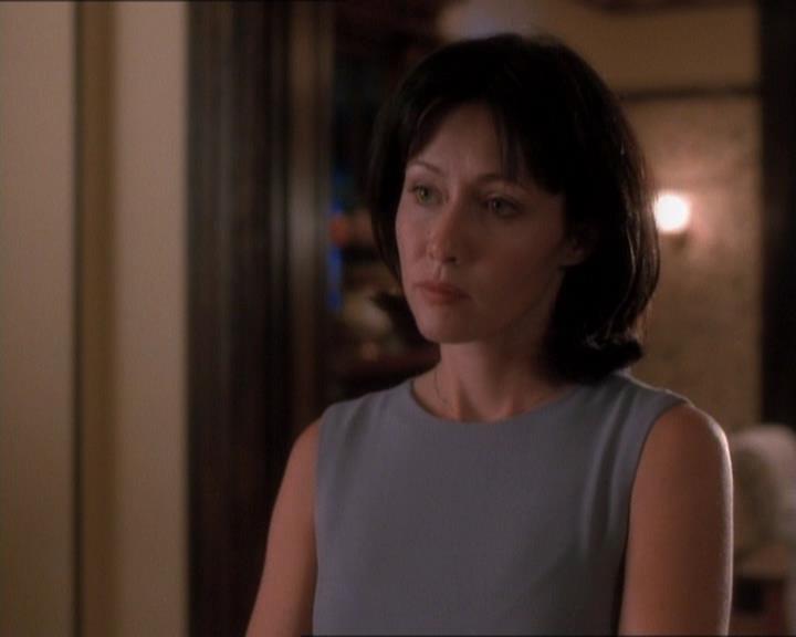 Charmed-Online_dot_net-1x01SomethingWiccaThisWayComes0478.jpg Charmed-Online_dot_net-1x01SomethingWiccaThisWayComes0478.jpg