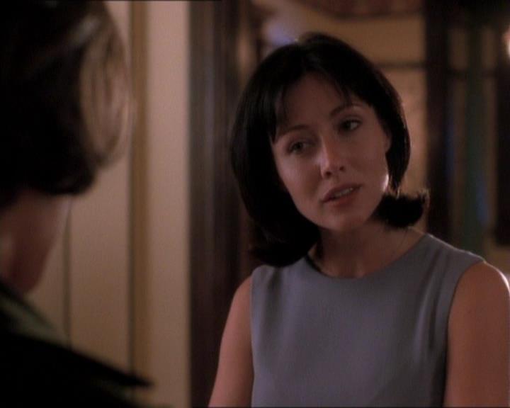 Charmed-Online_dot_net-1x01SomethingWiccaThisWayComes0500.jpg Charmed-Online_dot_net-1x01SomethingWiccaThisWayComes0500.jpg