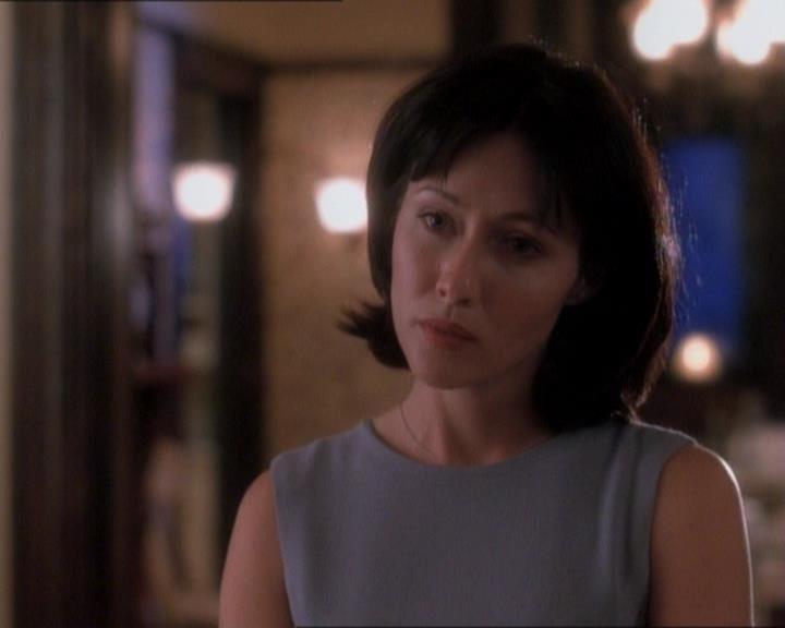 Charmed-Online_dot_net-1x01SomethingWiccaThisWayComes0502.jpg Charmed-Online_dot_net-1x01SomethingWiccaThisWayComes0502.jpg