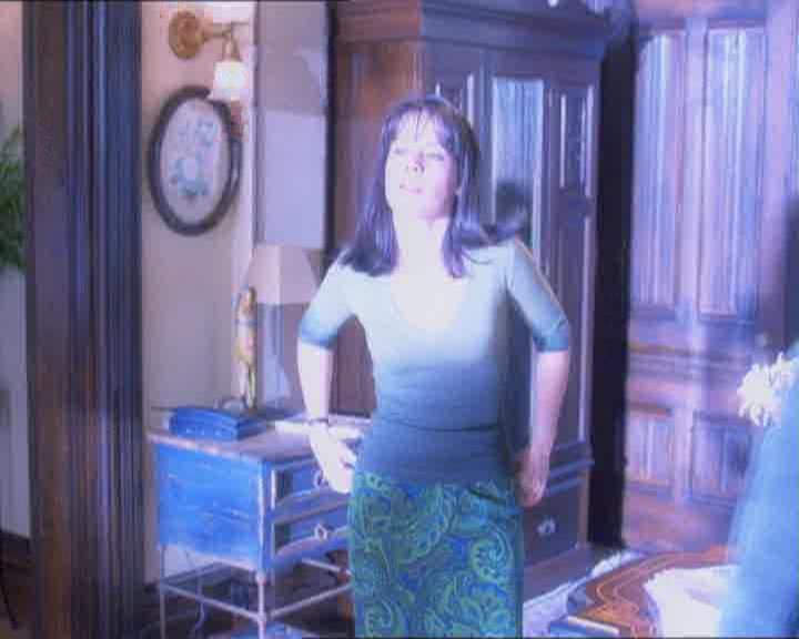 Charmed-Online_dot_net-1x01SomethingWiccaThisWayComes0518.jpg