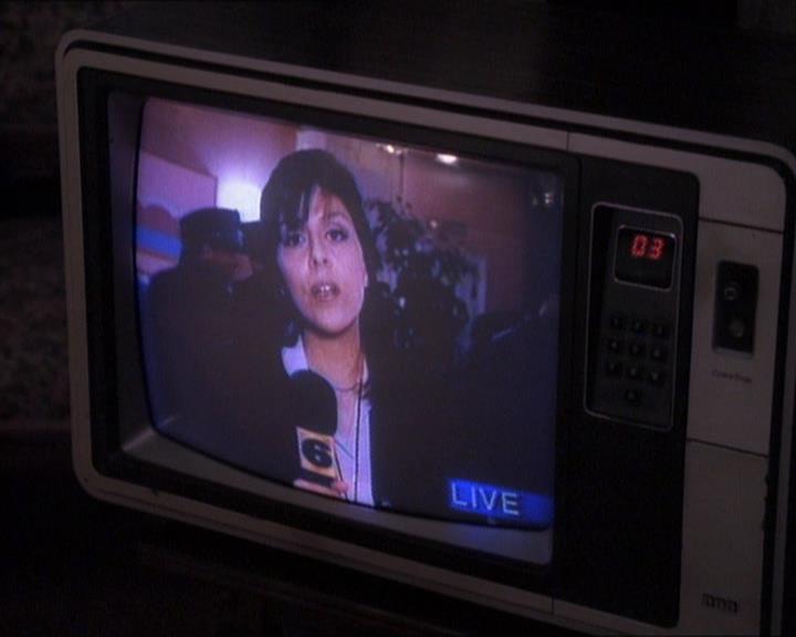 Charmed-Online_dot_net-1x01SomethingWiccaThisWayComes0526.jpg Charmed-Online_dot_net-1x01SomethingWiccaThisWayComes0526.jpg