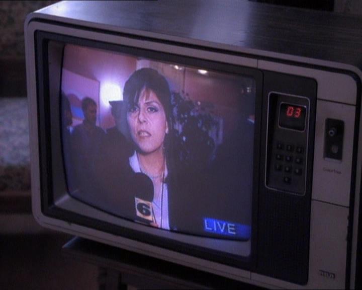 Charmed-Online_dot_net-1x01SomethingWiccaThisWayComes0528.jpg Charmed-Online_dot_net-1x01SomethingWiccaThisWayComes0528.jpg