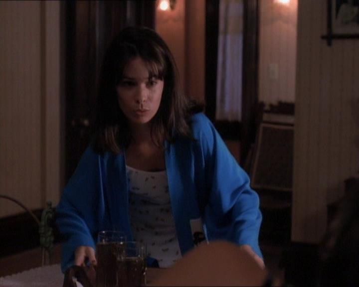 Charmed-Online_dot_net-1x01SomethingWiccaThisWayComes0548.jpg Charmed-Online_dot_net-1x01SomethingWiccaThisWayComes0548.jpg