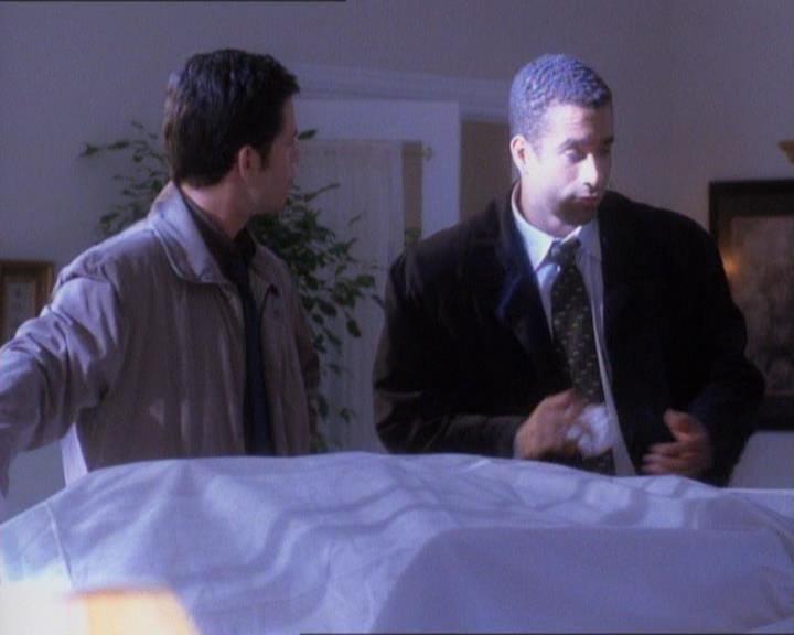 Charmed-Online_dot_net-1x01SomethingWiccaThisWayComes0602.jpg Charmed-Online_dot_net-1x01SomethingWiccaThisWayComes0602.jpg