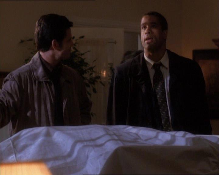 Charmed-Online_dot_net-1x01SomethingWiccaThisWayComes0603.jpg Charmed-Online_dot_net-1x01SomethingWiccaThisWayComes0603.jpg