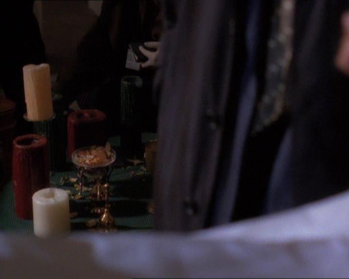 Charmed-Online_dot_net-1x01SomethingWiccaThisWayComes0611.jpg Charmed-Online_dot_net-1x01SomethingWiccaThisWayComes0611.jpg