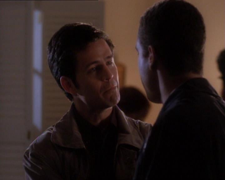 Charmed-Online_dot_net-1x01SomethingWiccaThisWayComes0631.jpg Charmed-Online_dot_net-1x01SomethingWiccaThisWayComes0631.jpg