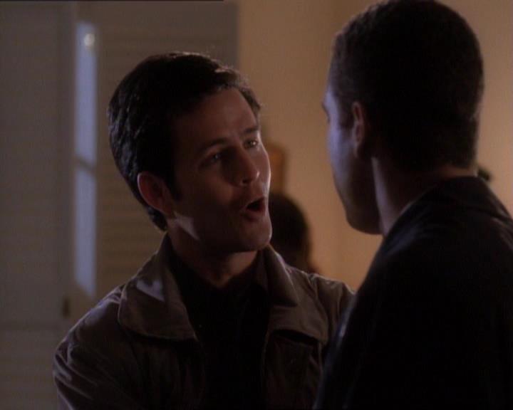 Charmed-Online_dot_net-1x01SomethingWiccaThisWayComes0632.jpg