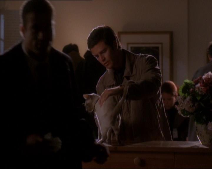 Charmed-Online_dot_net-1x01SomethingWiccaThisWayComes0654.jpg Charmed-Online_dot_net-1x01SomethingWiccaThisWayComes0654.jpg