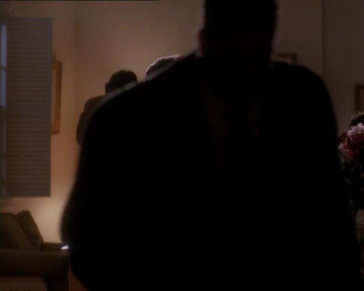 Charmed-Online_dot_net-1x01SomethingWiccaThisWayComes0655.jpg Charmed-Online_dot_net-1x01SomethingWiccaThisWayComes0655.jpg