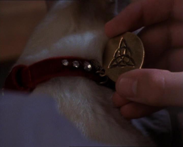 Charmed-Online_dot_net-1x01SomethingWiccaThisWayComes0662.jpg Charmed-Online_dot_net-1x01SomethingWiccaThisWayComes0662.jpg