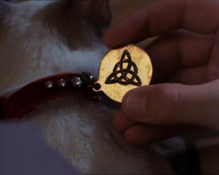 Charmed-Online_dot_net-1x01SomethingWiccaThisWayComes0663.jpg