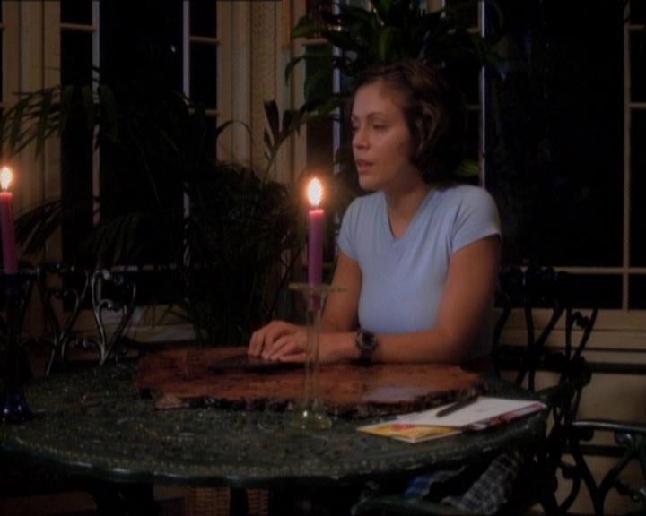 Charmed-Online_dot_net-1x01SomethingWiccaThisWayComes0692.jpg