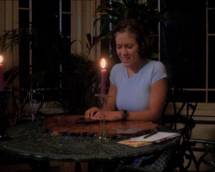 Charmed-Online_dot_net-1x01SomethingWiccaThisWayComes0698.jpg