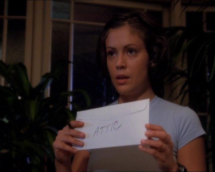 Charmed-Online_dot_net-1x01SomethingWiccaThisWayComes0756.jpg