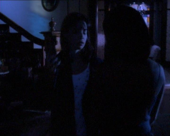 Charmed-Online_dot_net-1x01SomethingWiccaThisWayComes0788.jpg Charmed-Online_dot_net-1x01SomethingWiccaThisWayComes0788.jpg